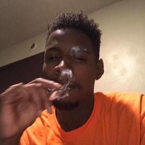 Meet your Posher, Deezy